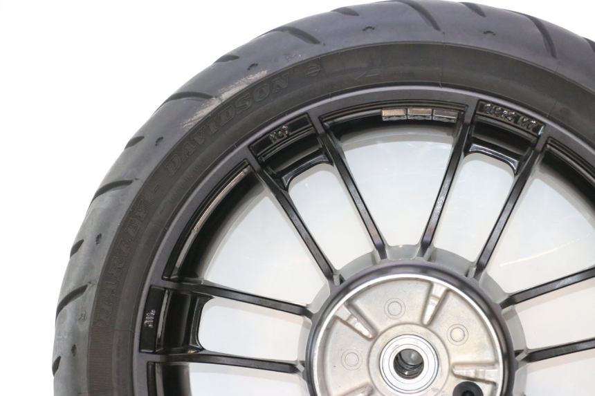 photo de REAR RIM AND TIRE HARLEY DAVIDSON ROAD GLIDE FLTRXSE 1920 (2018 - 2022) - Surface and material condition