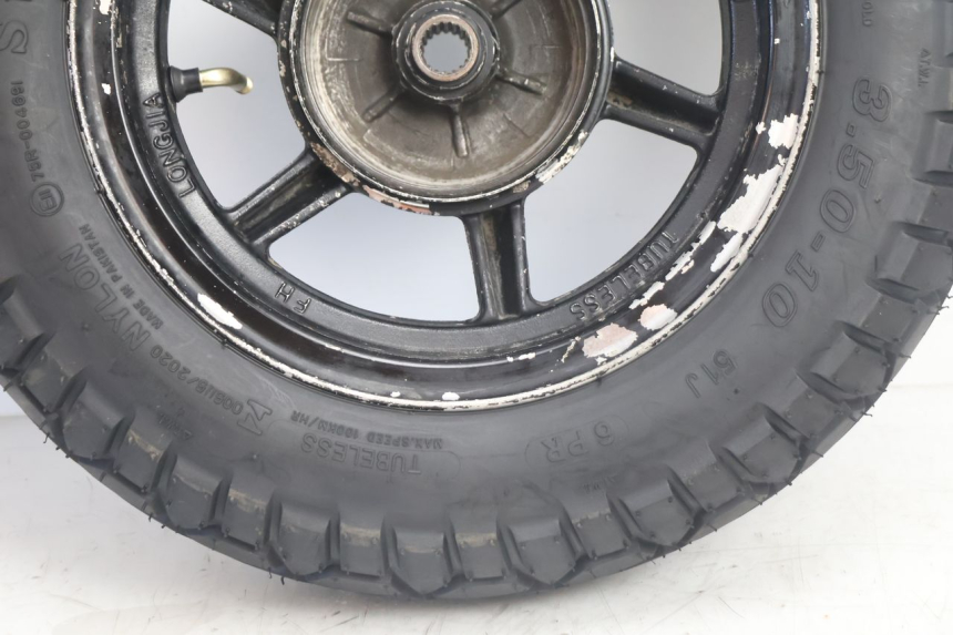 photo de REAR RIM AND TIRE TNT MOTOR ROMA 10' 2T 50 (2011 - 2018) - Distinctive features