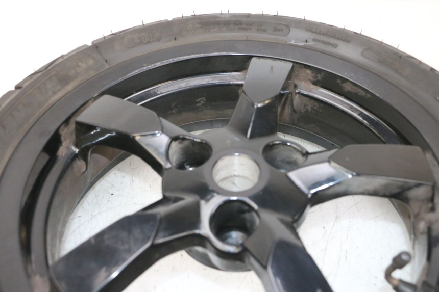 photo de REAR RIM AND TIRE PEUGEOT SATELIS 125 (2013 - 2018) - Fixing points details