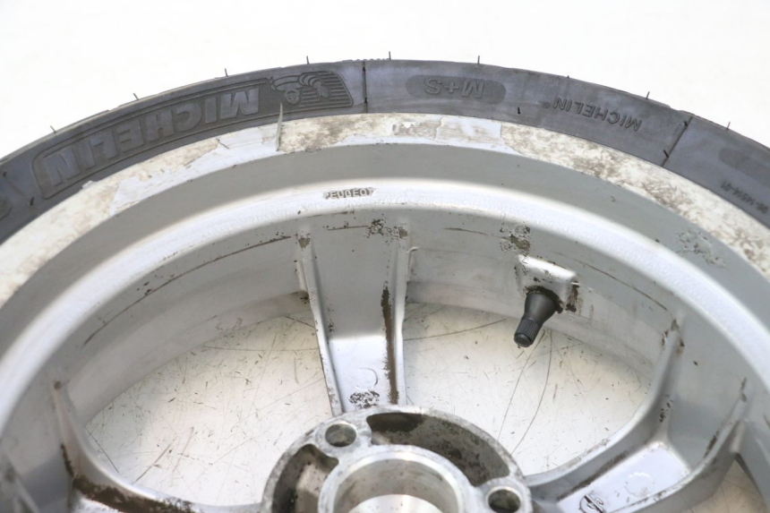 photo de REAR RIM AND TIRE PEUGEOT SATELIS 125 (2006 - 2009) - Alternative perspective