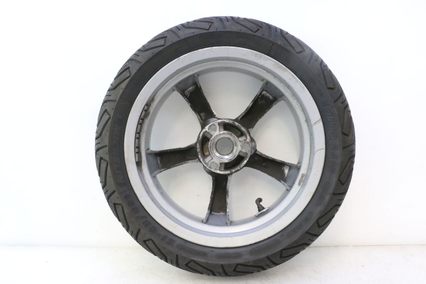 photo de REAR RIM AND TIRE PEUGEOT SATELIS 125 (2013 - 2018) - Additional view of the item