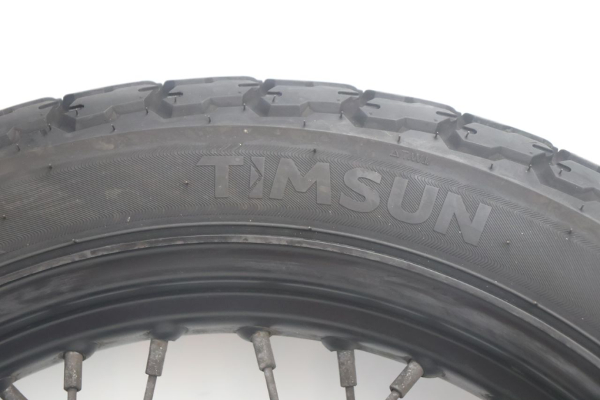 photo de REAR RIM AND TIRE MASH SEVENTY FIVE 125 (2013 - 2021) - Additional view of the item