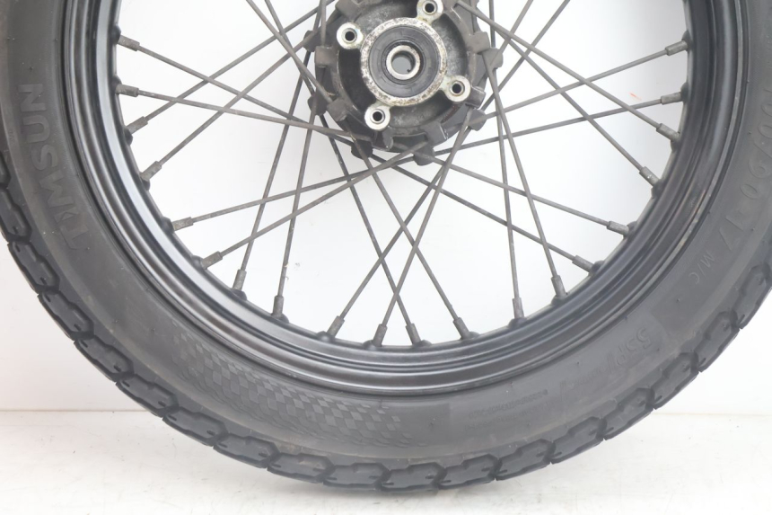 photo de REAR RIM AND TIRE MASH SEVENTY FIVE 125 (2013 - 2021) - Zoom on usage condition