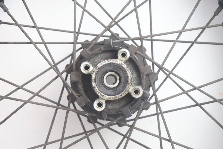 photo de REAR RIM AND TIRE MASH SEVENTY FIVE 125 (2013 - 2021) - Alternative perspective