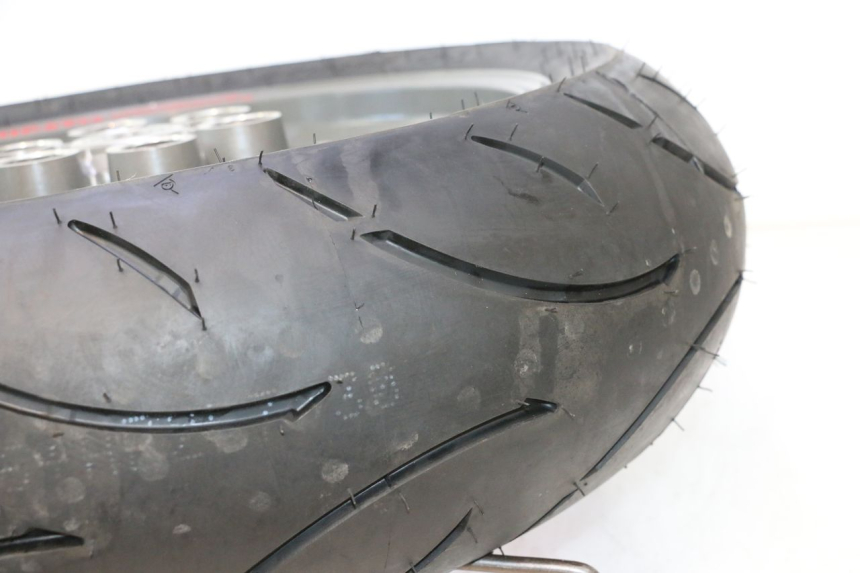 photo de REAR RIM AND TIRE DUCATI SS IE DS CARENEE 1000 (2002 - 2006) - Fixing points details