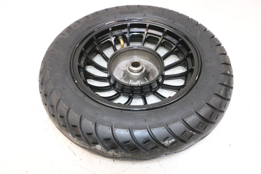 photo de REAR RIM AND TIRE NECO TEMPO 4T 50 (2022 - 2026) - Distinctive features