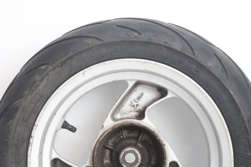 photo de REAR RIM AND TIRE PEUGEOT VIVACITY 50 (2004 - 2009) - Fixing points details