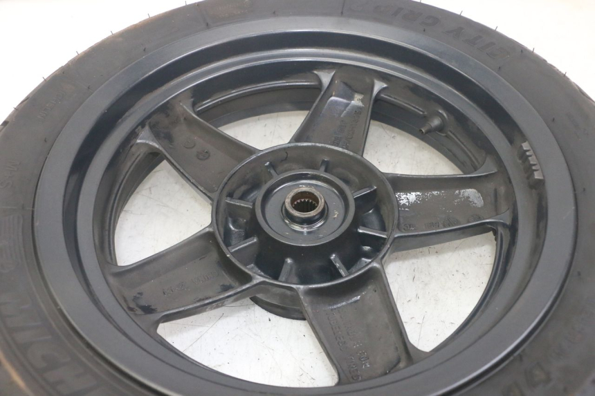 photo de REAR RIM AND TIRE YAMAHA X-MAX XMAX 125 (2010 - 2013) - Product overview