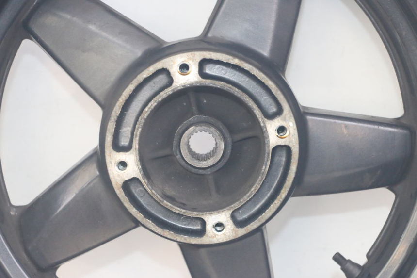 photo de REAR RIM AND TIRE YAMAHA X-MAX XMAX 125 (2010 - 2013) - Markings and original references