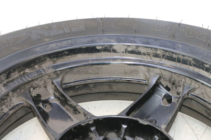 photo de REAR RIM AND TIRE YAMAHA X-MAX XMAX 125 (2010 - 2013) - Additional view of the item