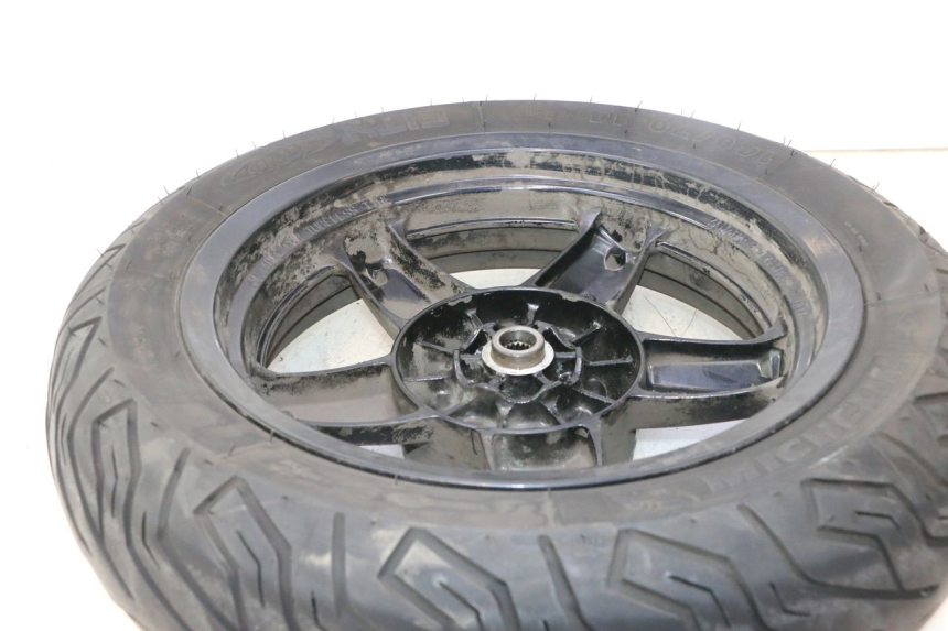 photo de REAR RIM AND TIRE YAMAHA X-MAX XMAX 125 (2010 - 2013) - Distinctive features