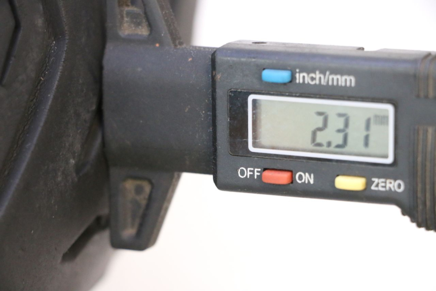 photo de REAR RIM AND TIRE YAMAHA X-MAX XMAX 125 (2010 - 2013) - High-resolution close-up