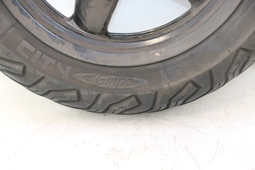 photo de REAR RIM AND TIRE YAMAHA X-MAX XMAX 125 (2010 - 2013) - Alternative perspective