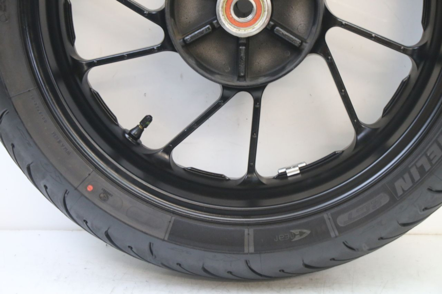 photo de REAR RIM AND TIRE YAMAHA TRACER 7 700 (2020 - 2024) - Alternative perspective
