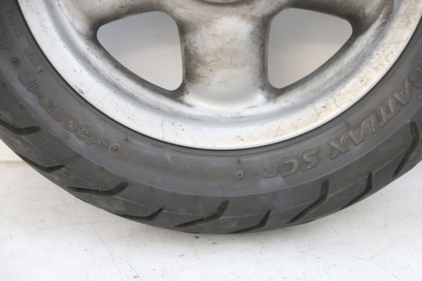 photo de REAR RIM AND TIRE YAMAHA YP MAJESTY 125 (2002 - 2006) - Supplementary product photo