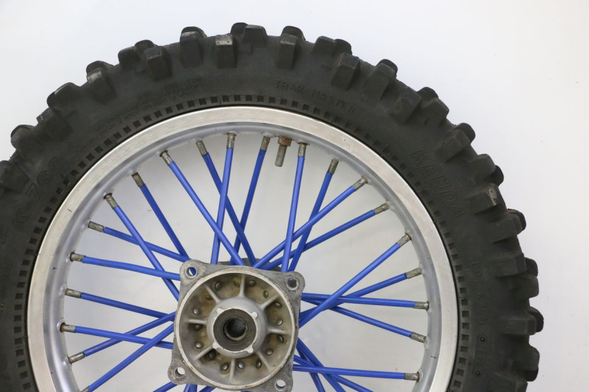 photo de REAR RIM AND TIRE YAMAHA YZ 85 (2002 - 2018) - Distinctive features