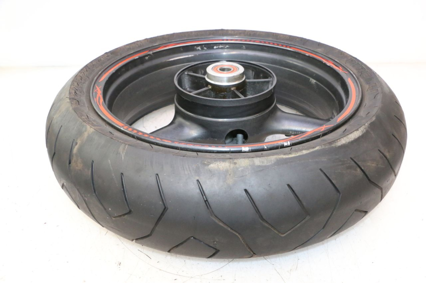 photo de REAR RIM AND TIRE KAWASAKI ZX-6R ZX6R 600 (1995 - 1997) - Technical close-up