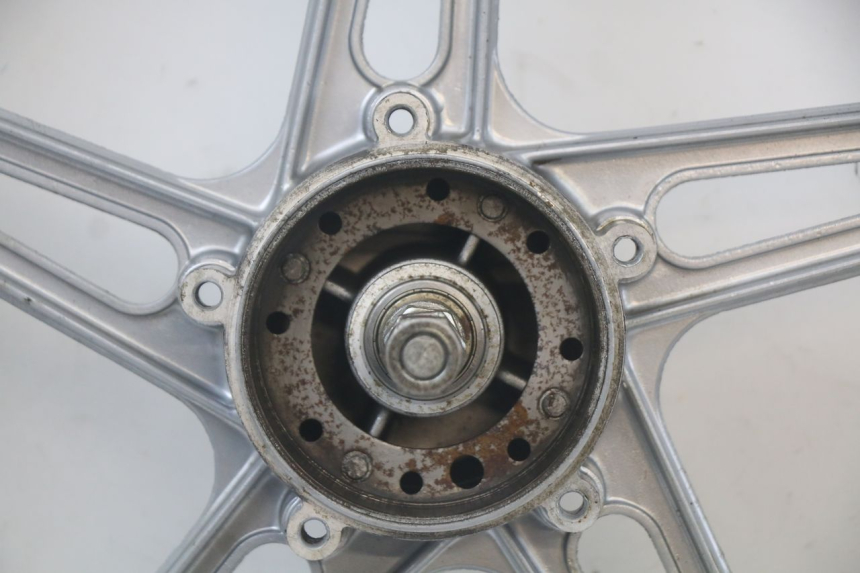 photo de REAR WHEEL RIM PEUGEOT 103 VOGUE VS2 50 (2004 - 2017) - Distinctive features