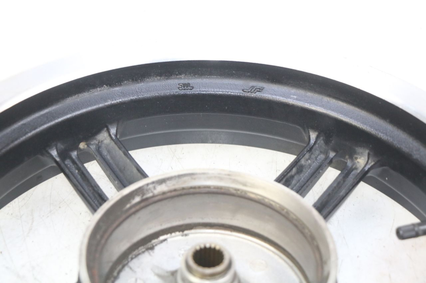 photo de REAR WHEEL RIM KYMCO AGILITY 16+ 4T 50 (2018 - 2023) - Distinctive features