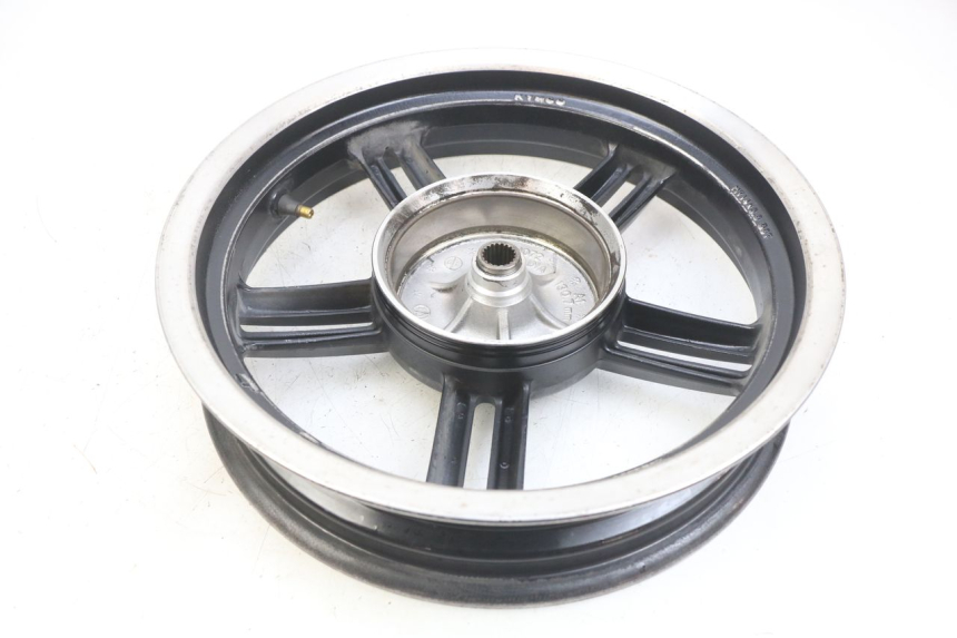 photo de REAR WHEEL RIM KYMCO AGILITY 16+ 4T 50 (2018 - 2023) - Supplementary product photo