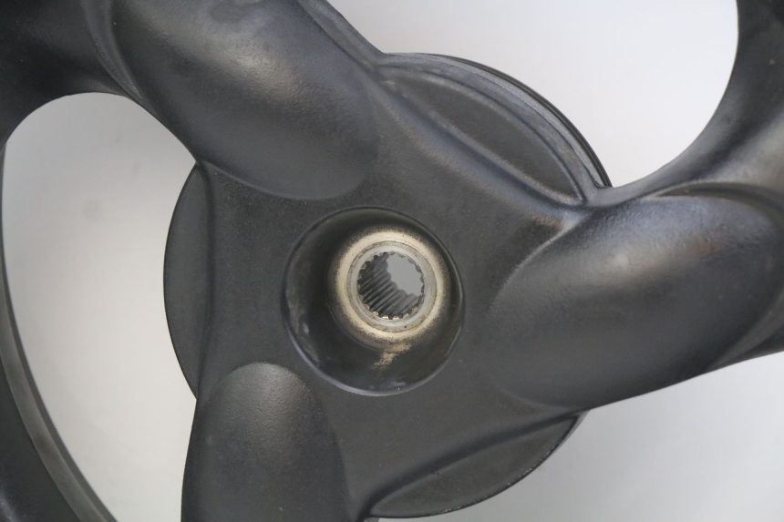 photo de REAR WHEEL RIM KYMCO AGILITY 4T 50 (2018 - 2022) - Checked used part