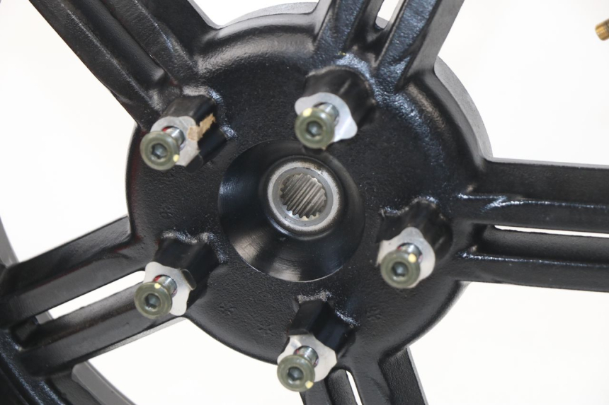 photo de REAR RIM KYMCO AGILITY CITY 16P 125 (2015 - 2021) - Distinctive features