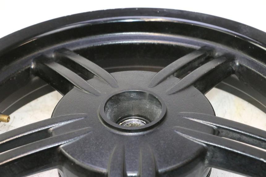 photo de REAR WHEEL RIM KYMCO AGILITY CITY 2T 50 (2008 - 2016) - Technical close-up