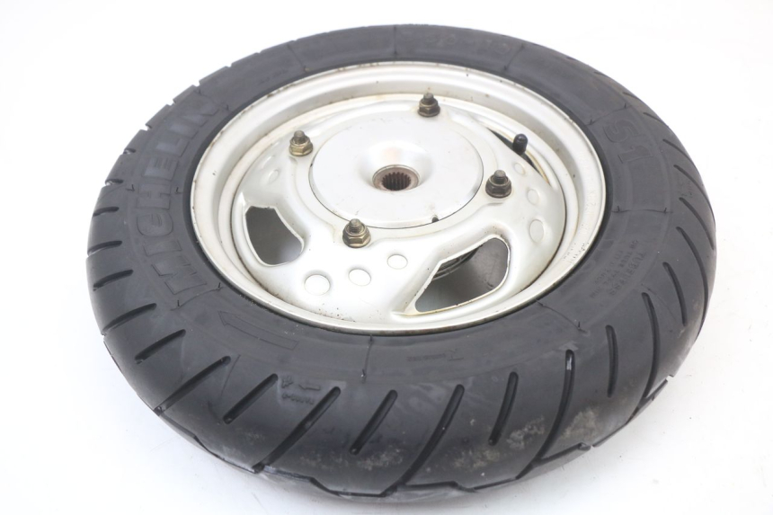 photo de REAR RIM KYMCO AGILITY PREMIUM 50 (2007 - 2010) - Technical close-up