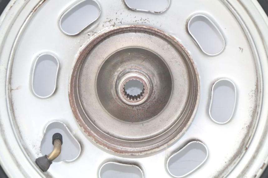 photo de REAR WHEEL RIM TAOTAO BEATBOX 2 50 (2005 - 2017) - Distinctive features