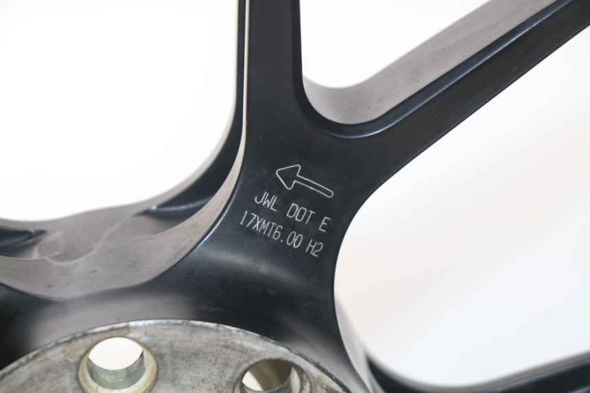 photo de REAR RIM MV AGUSTA BRUTALE R WALLY 910 (2008 - 2008) - Surface and material condition