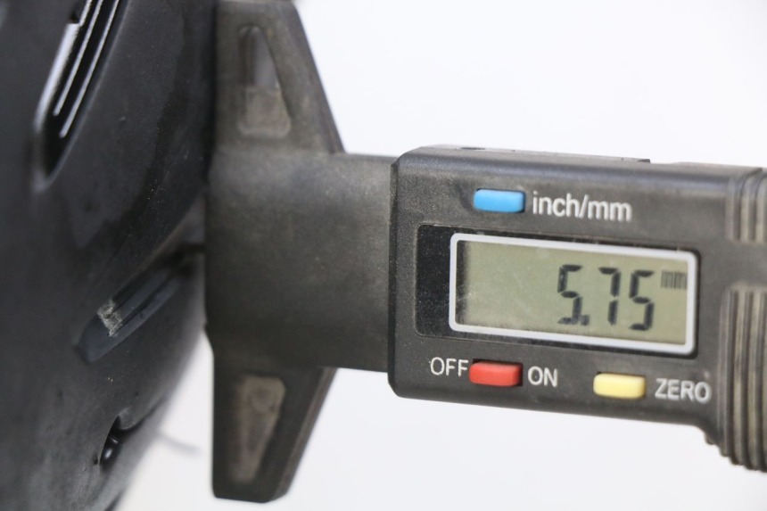 photo de REAR WHEEL RIM HONDA CB R 1000 (2018 - 2023) - Alternative perspective