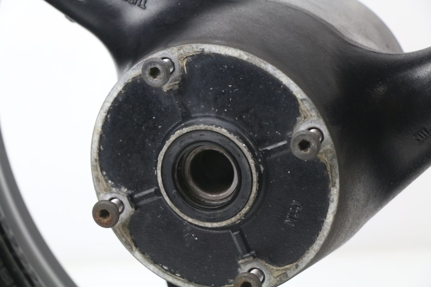 photo de REAR RIM HONDA CBR 929 RR FIREBLADE 900 (2000 - 2001) - Checked used part