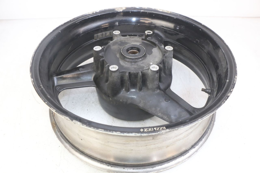 photo de REAR WHEEL RIM HONDA CBR F SC25 1000 (1989 - 1992) - Zoom on usage condition