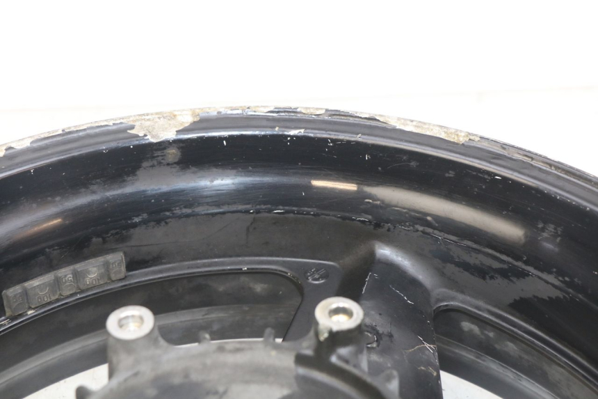 photo de REAR WHEEL RIM HONDA CBR F SC25 1000 (1989 - 1992) - Alternative perspective