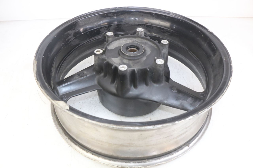 photo de REAR WHEEL RIM HONDA CBR F SC25 1000 (1989 - 1992) - Technical close-up