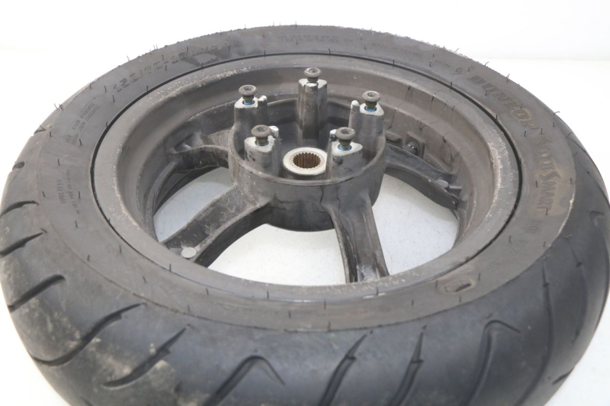 photo de REAR WHEEL RIM KYMCO DINK STREET 125 (2009 - 2014) - Zoom on usage condition