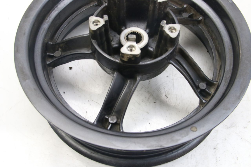 photo de REAR WHEEL RIM KYMCO DOWNTOWN ABS 125 (2015 - 2017) - Fixing points details