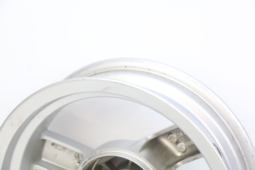 photo de REAR WHEEL RIM PEUGEOT E-VIVACITY 1 (2012 - 2018) - Zoom on usage condition