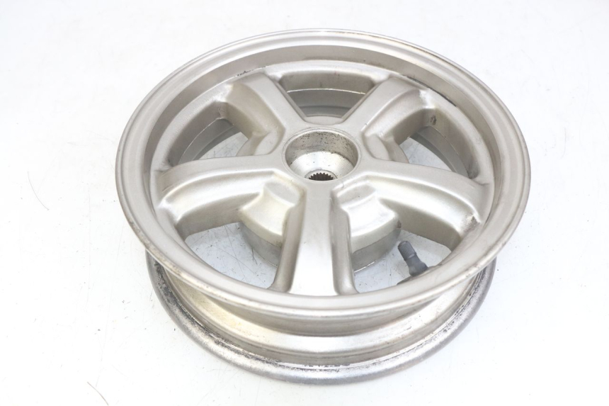 photo de REAR WHEEL RIM SYM FIDDLE 3 III 125 (2014 - 2020) - Additional view of the item