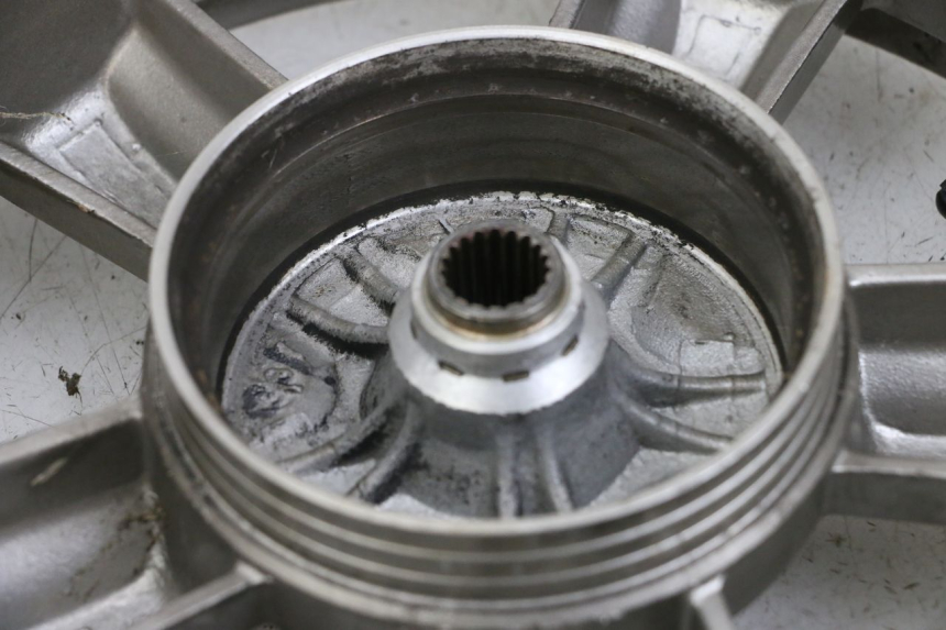 photo de REAR WHEEL SYM FIDDLE 3 III 50 (2014 - 2020) - Distinctive features