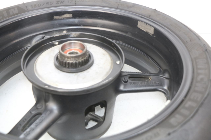 photo de REAR WHEEL RIM YAMAHA FJR ABS 1300 (2016 - 2020) - Zoom on usage condition