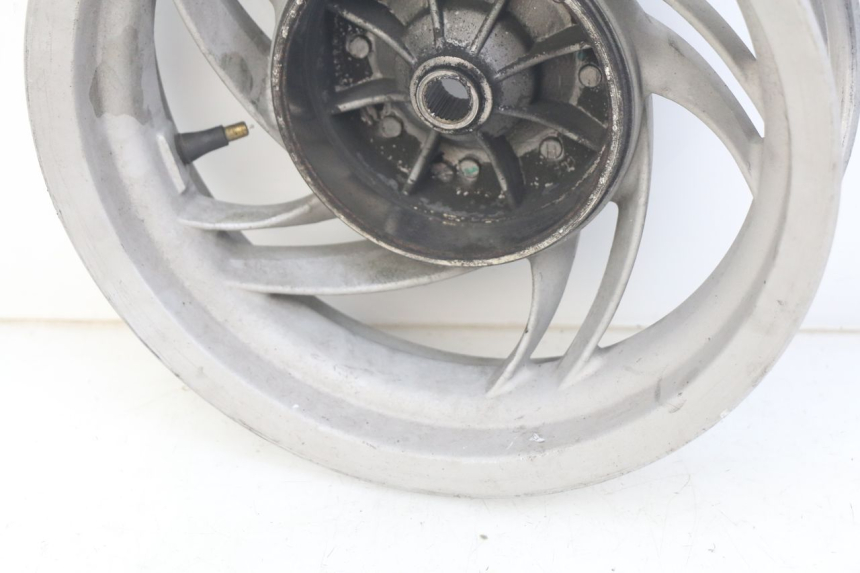 photo de REAR WHEEL RIM PIAGGIO FLY 4T 50 (2013 - 2017) - Zoom on usage condition