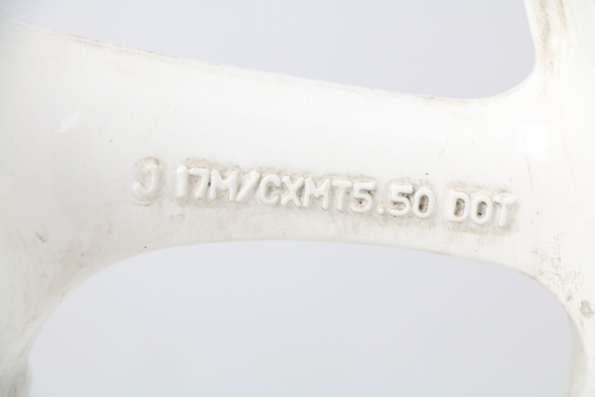 photo de REAR RIM YAMAHA FZ8 800 (2010 - 2016) - High-resolution close-up