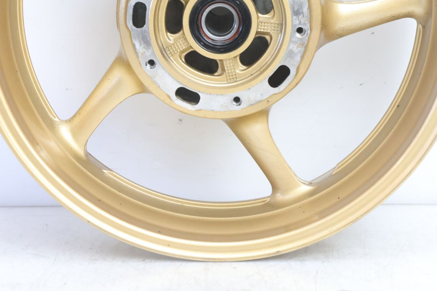 photo de REAR RIM YAMAHA FZ8 800 (2010 - 2016) - Zoom on usage condition