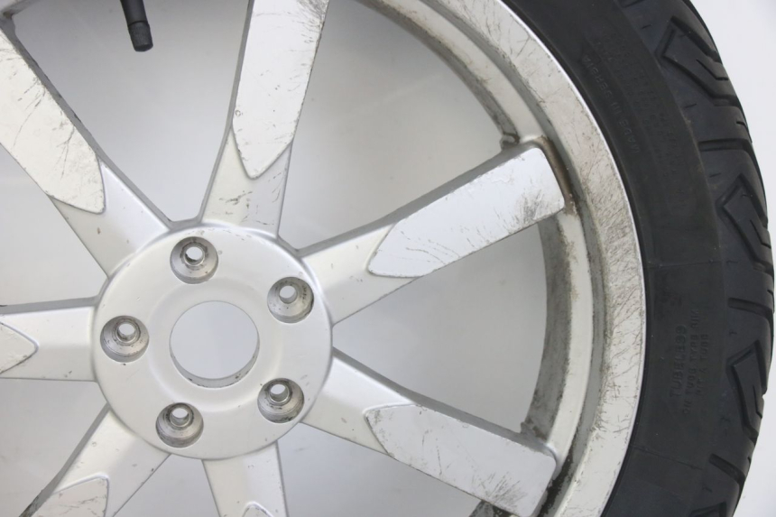 photo de REAR RIM PEUGEOT GEOPOLIS RS 125 (2007 - 2009) - High-resolution close-up