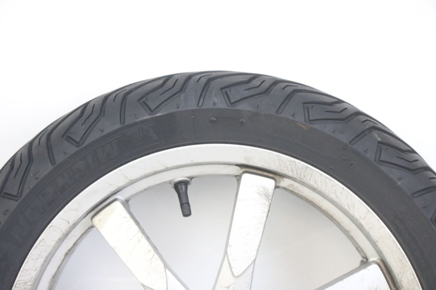 photo de REAR RIM PEUGEOT GEOPOLIS RS 125 (2007 - 2009) - Alternative angle
