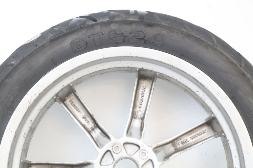 photo de REAR RIM PEUGEOT GEOPOLIS RS 125 (2007 - 2009) - Fixing points details
