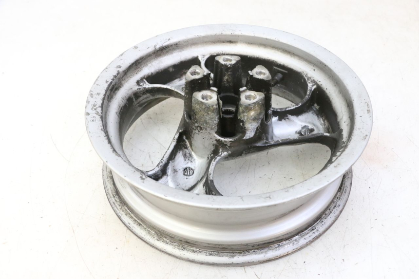 photo de REAR RIM KYMCO GRAND DINK 125 (2002 - 2007) - High-resolution close-up