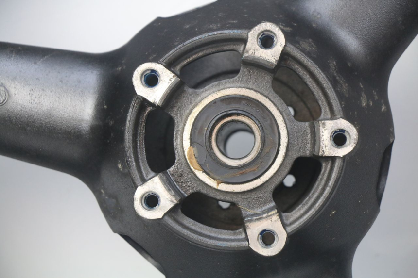 photo de REAR RIM SUZUKI GSF N BANDIT 600 (2000 - 2004) - Checked used part