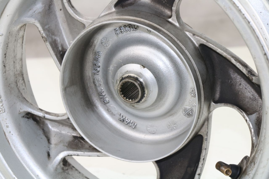 photo de REAR RIM SYM GTS EVO 125 (2009 - 2013) - Surface and material condition